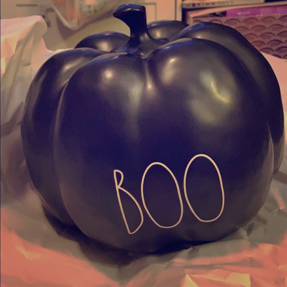 Rae Dunn Boo pumpkin black NWT
